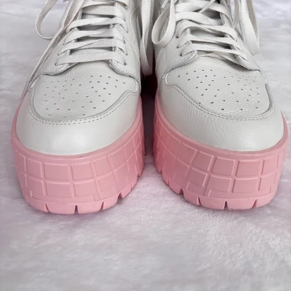 NIKE AIR JORDAN 1 Brooklyn White & Pink Sneaker Boot--NEW--12 - Picture 7 of 14